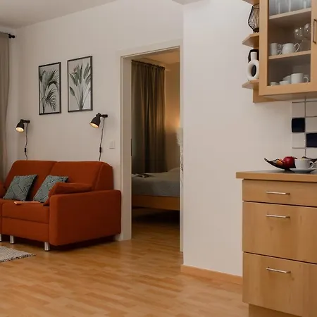 Fresh With Terrace + Free Parking Apartment