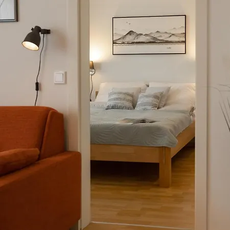 Fresh With Terrace + Free Parking Apartment *