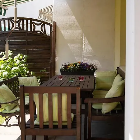 Fresh With Terrace + Free Parking Apartment *